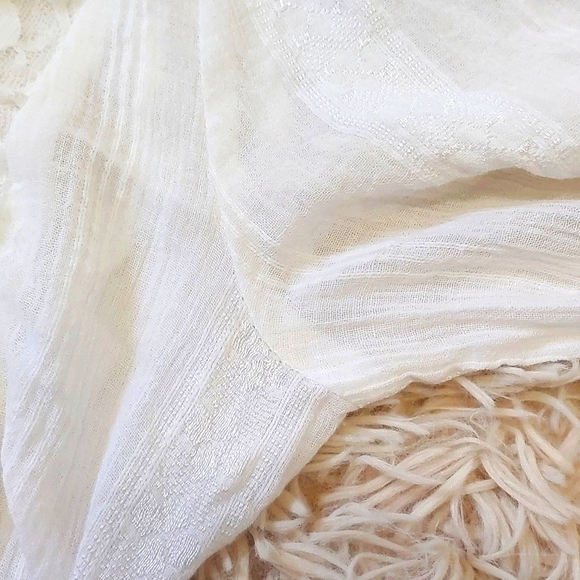 Majorelle Lace Flare Sleeve Blouse - Picture 11 of 11